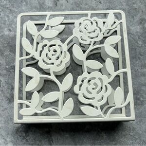 IKEA | Dining | Ikea
Floral Napkin holder